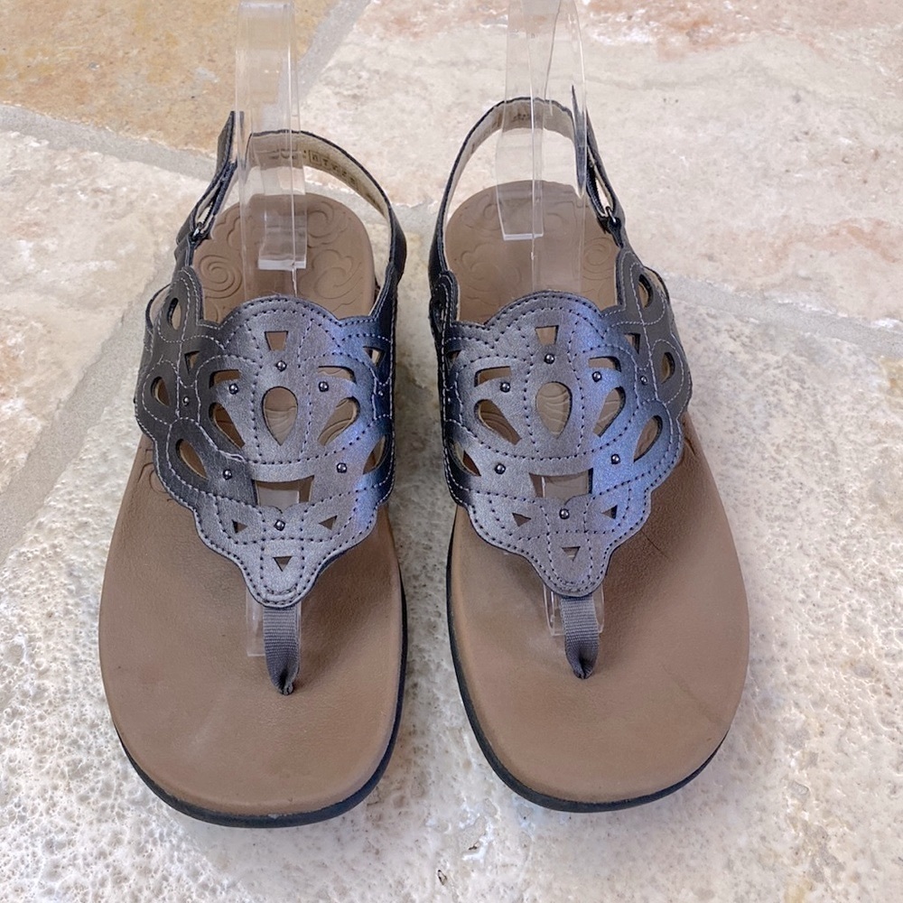 Rockport Ridge Circle CutOut Sandals Pewter Womens 8.5 Beach coastal beads